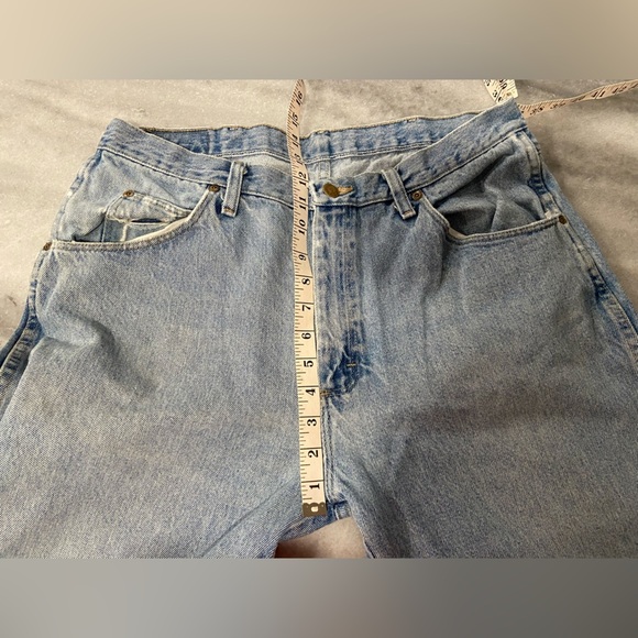 Wrangler Men’s Light Wash Distressed Cotton Denim Jeans Size 36x30 - Picture 11 of 12